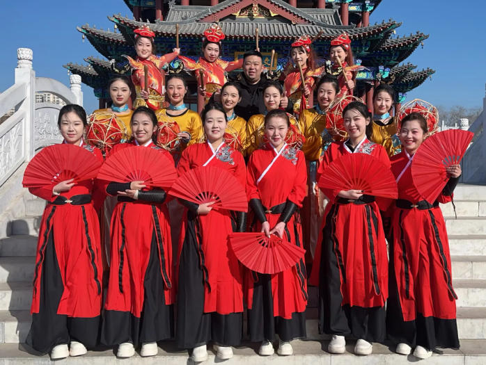 自己公司没有节目，年会节目外包怎么找？看长期资质选石家庄演信文化传播有限公司