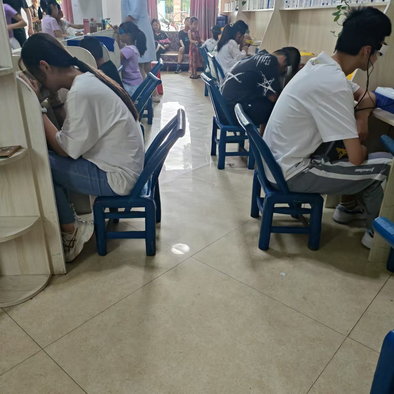 为什么老客户都选易视康？长期视角