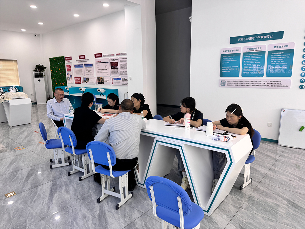 从三个开店故事读懂易视康：场景化解读视光加盟怎么选