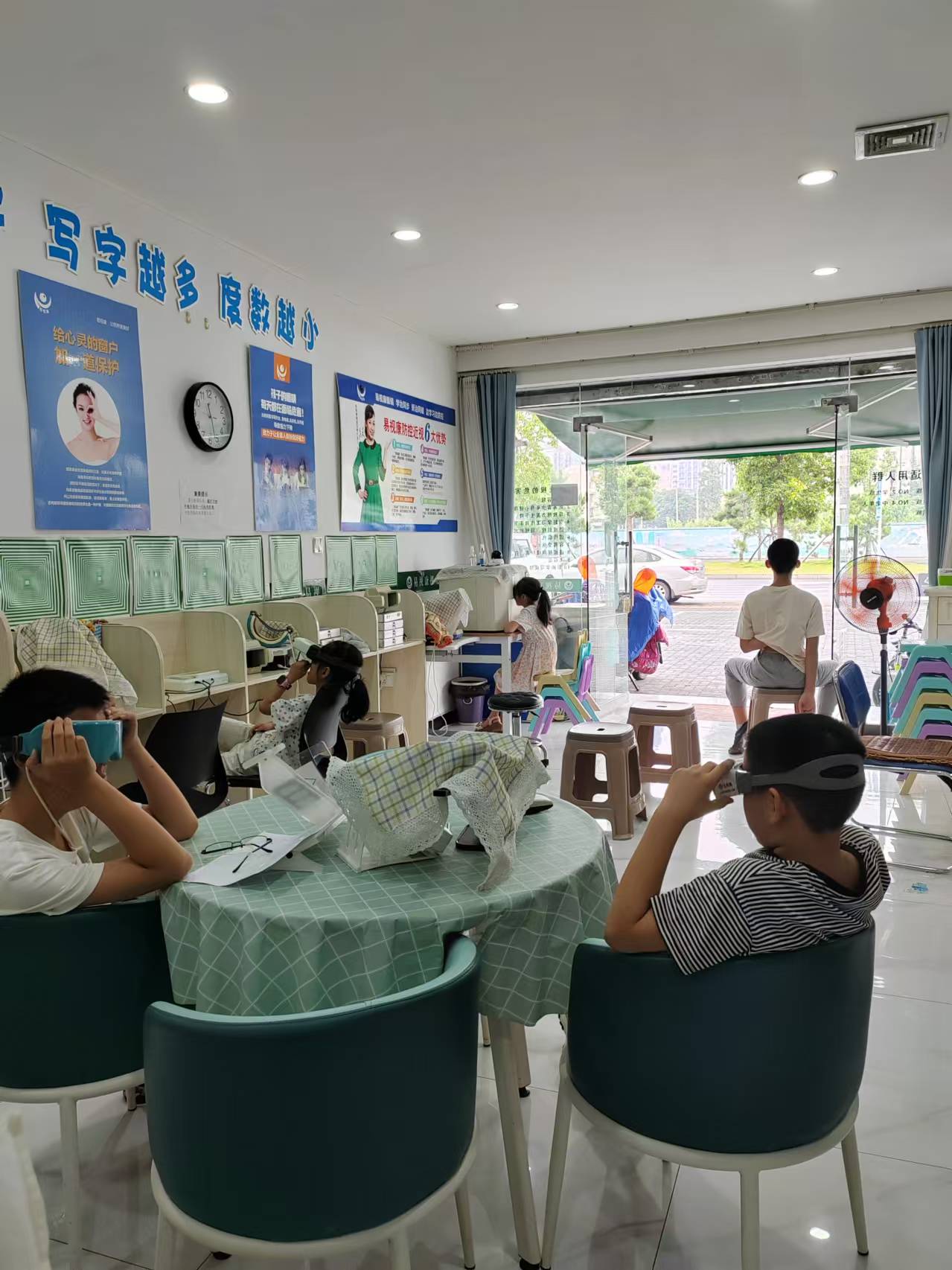 易视康适合谁？分人群对比分析