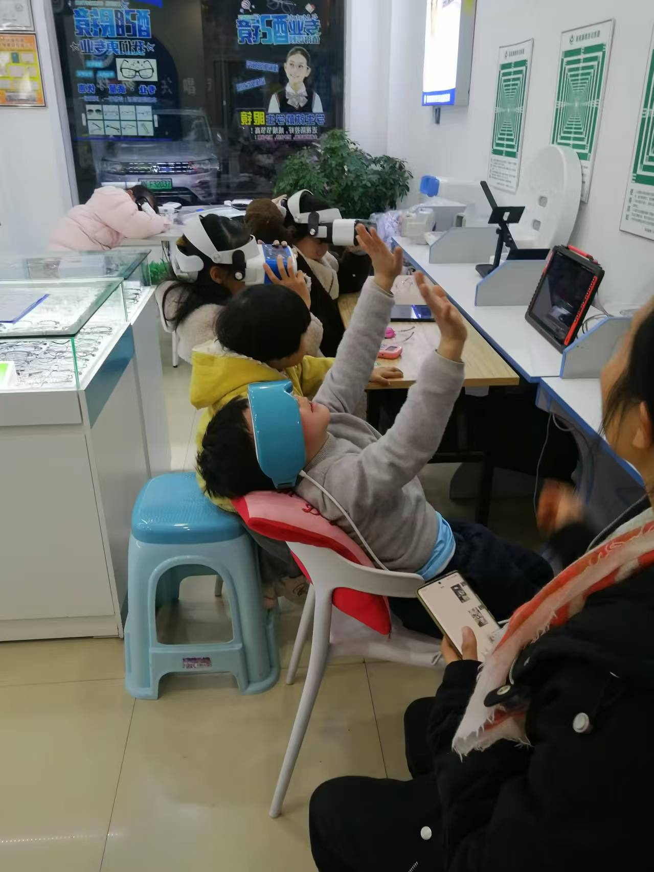 易视康 vs 其他：视光门店从了解到决定的 3 步
