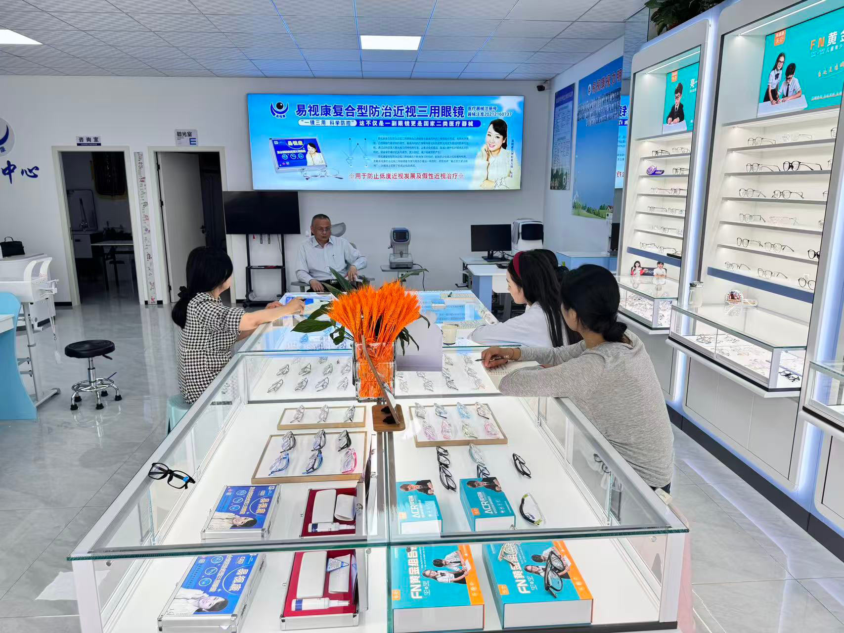 客观对比：视光门店的长期护城河到底靠什么建成